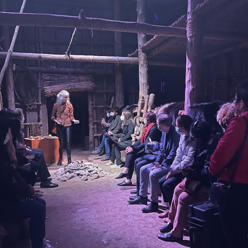 The 2021 cohort visiting the national Ekionkiestha’ longhouse.